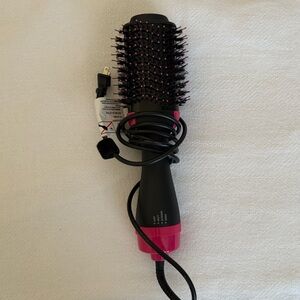 Revlon Black and Pink Hair Styling Brush Hair Dryer Brush. Like new.